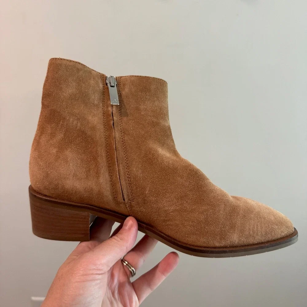Aquatalia Reeta Tan Brown Weatherproof Suede Ankle Boots Made in Italy Womens 7